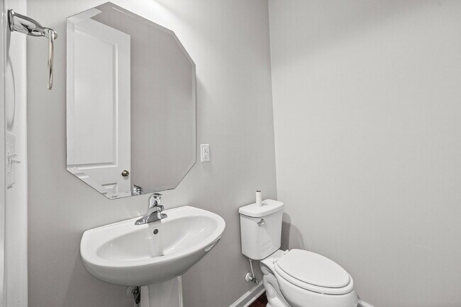 Building Photo - Move-In Ready Fort Mill Townhome with Garage, Hardwood Floors & Fresh Updates!