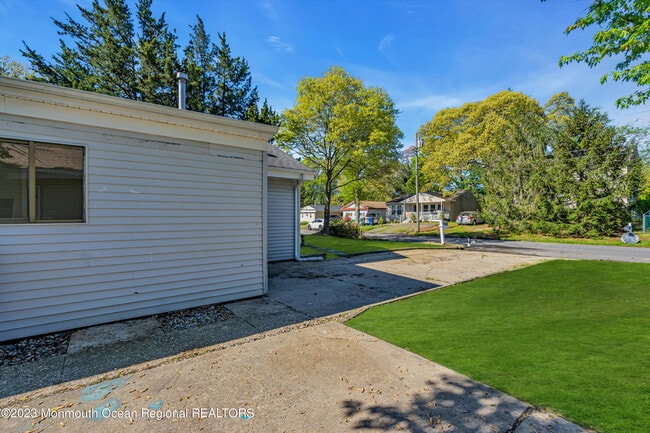Building Photo - 218 Falcon Dr