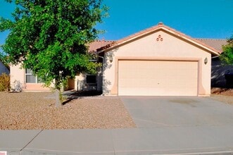 Building Photo - 452 Groft Way