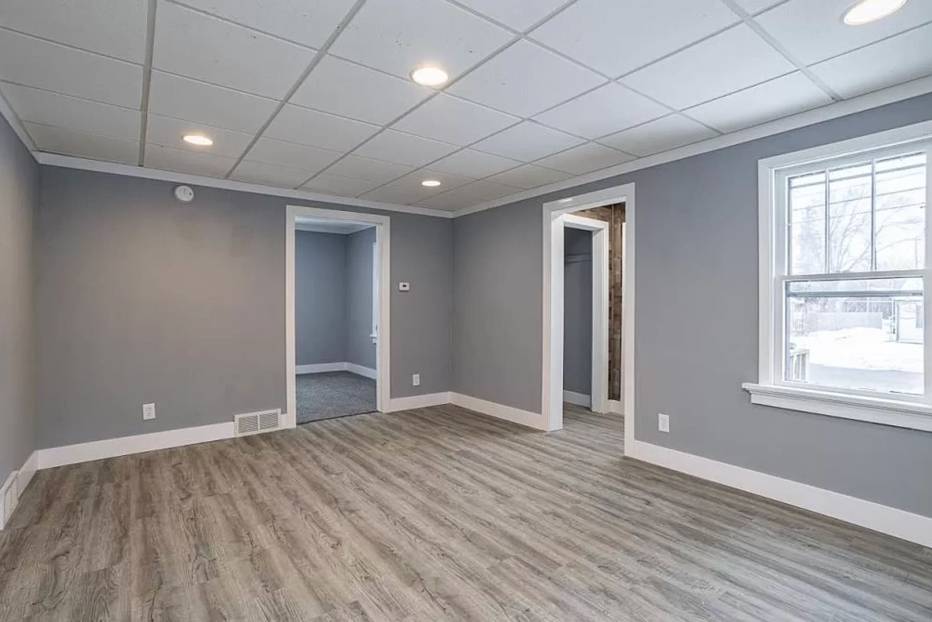 Building Photo - 801 Lake View Dr