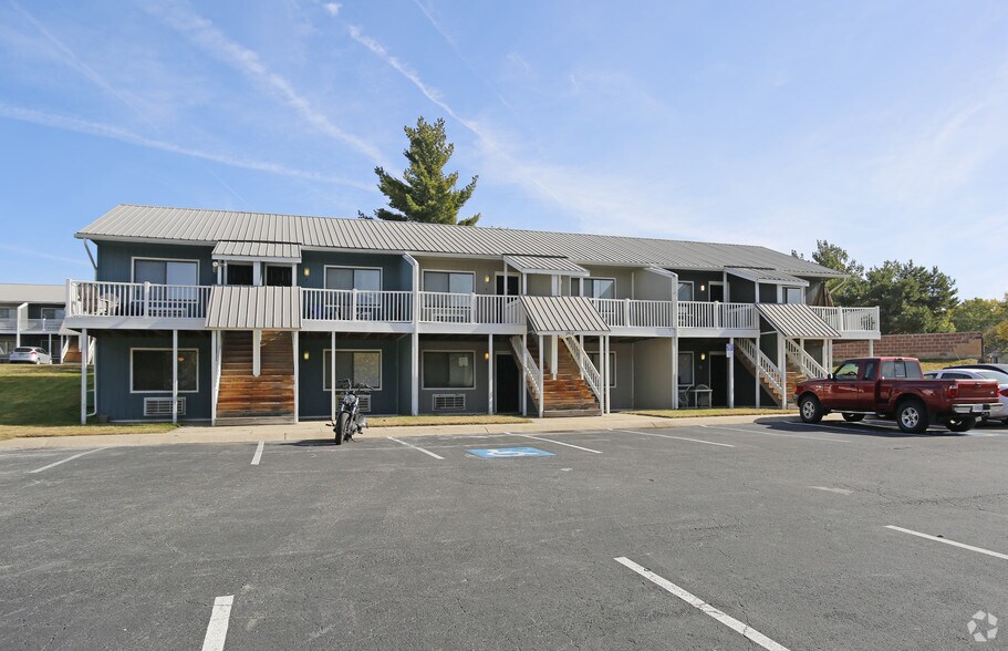 Northland Studios 24002440 NE 68th St Kansas City MO 64118