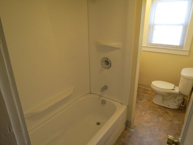 Building Photo - 2802 W Old Duvall Ct