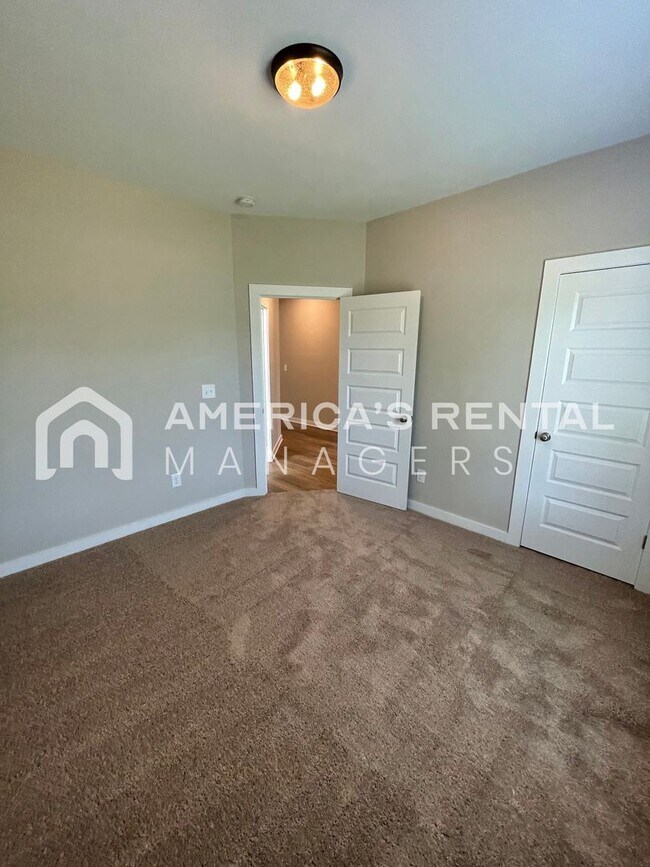 Building Photo - Home for Rent in Eastaboga, AL!! Available...