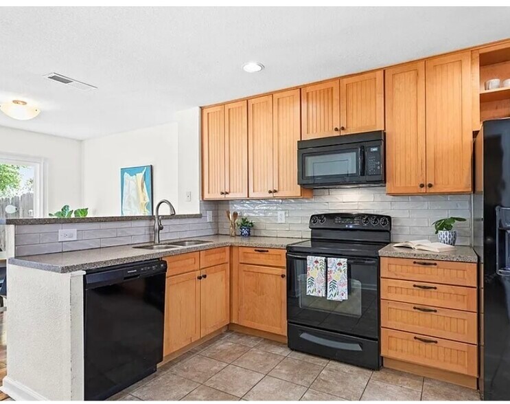 Building Photo - 9739 Wagon Train