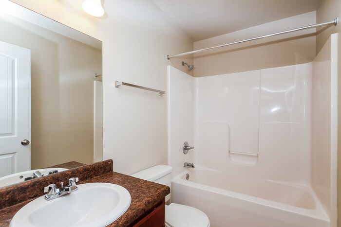 Building Photo - 321 Counter Point Dr