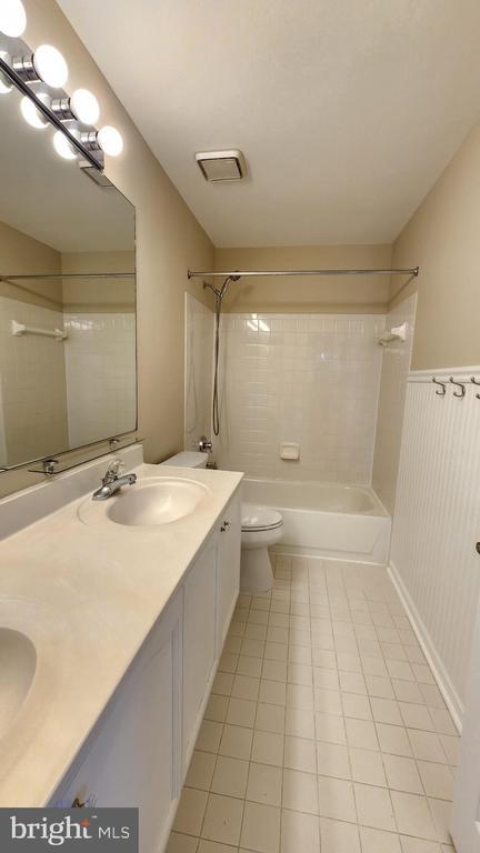 Building Photo - 14773 Truitt Farm Dr