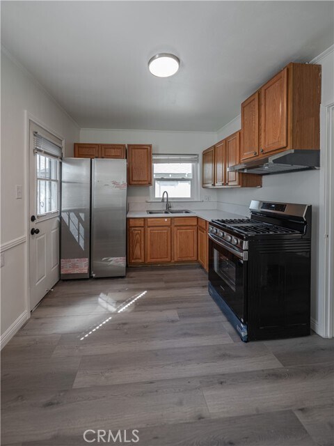 Building Photo - 1719 Cabrillo Ave