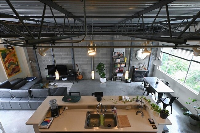 Building Photo - 4801 S Congress Ave