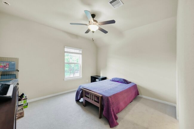 Building Photo - 34 Langstone Place