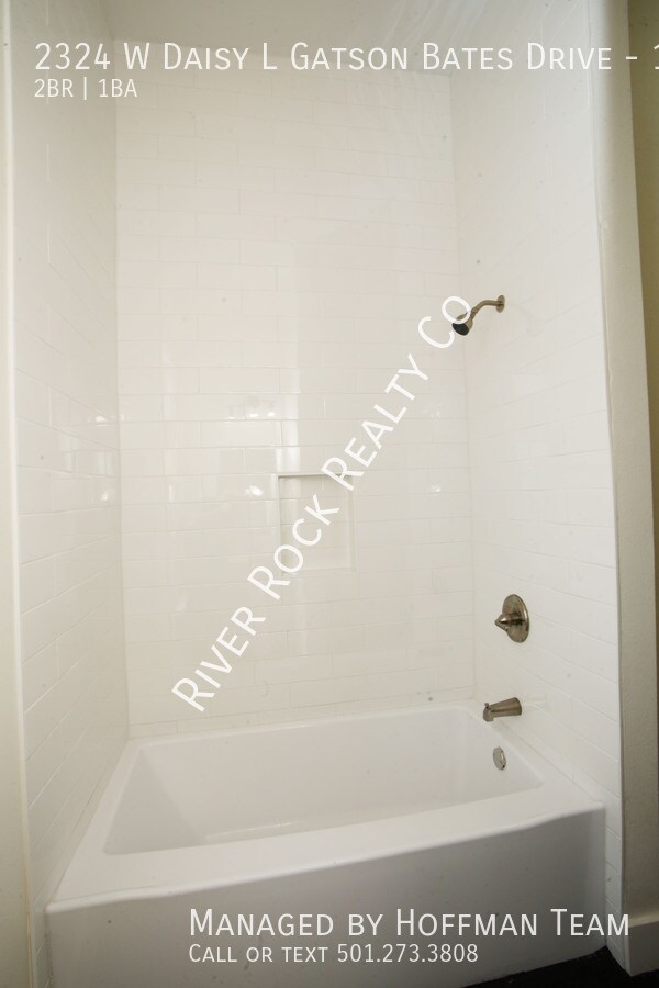 Building Photo - 2324 W Daisy L Gatson Bates Dr