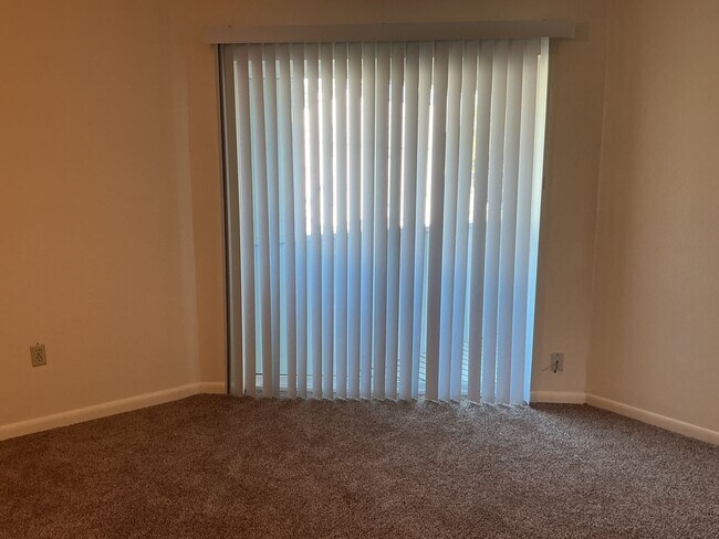 Building Photo - 411 E Park St