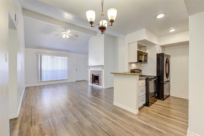 Building Photo - 10202 Forum Park Dr