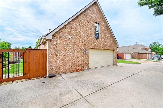 Building Photo - 9378 Park Garden Dr
