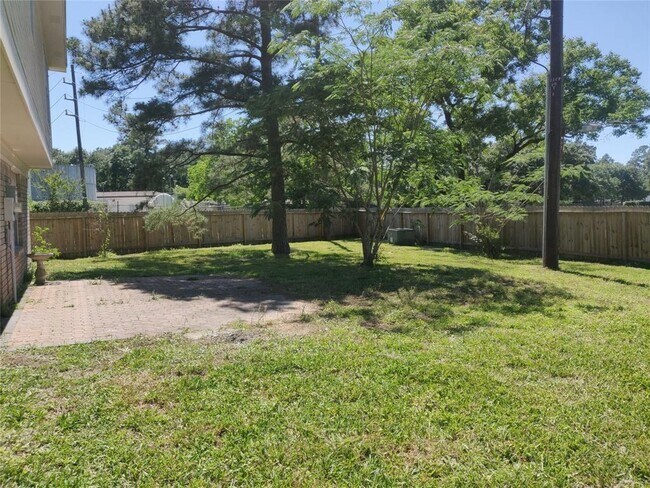 Building Photo - 9326 Silver Tip Dr