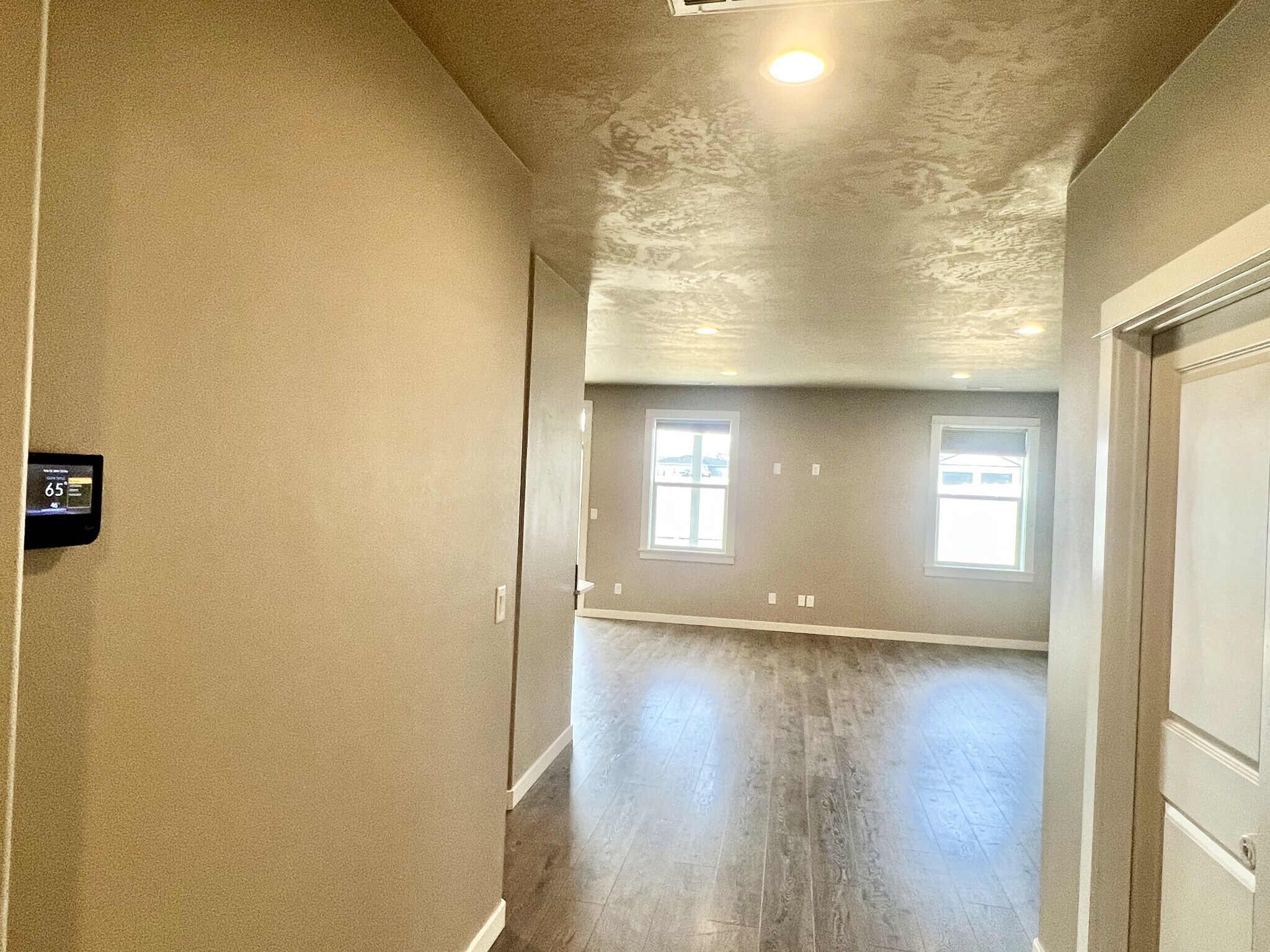 Building Photo - 2395 Chelan St