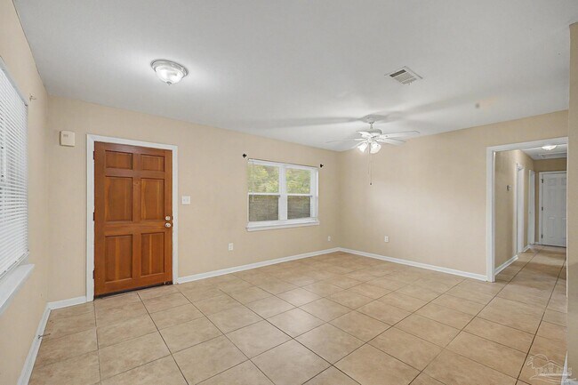Building Photo - 560 N 72nd Ave