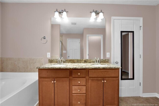 Building Photo - 4258 Cherry Hill Ln