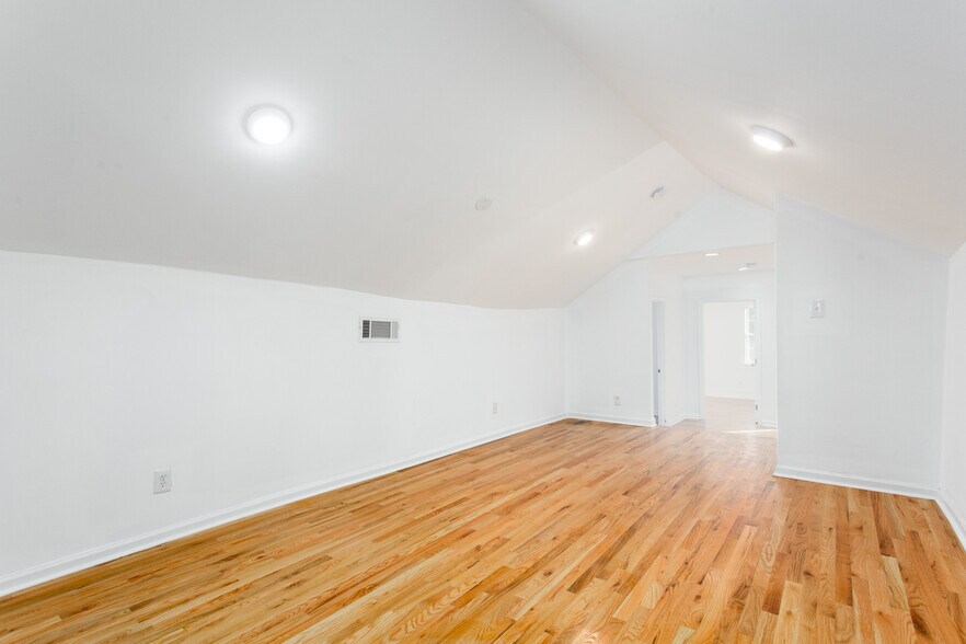 Building Photo - 83 Ormond St SE