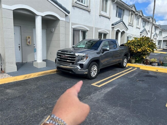 Building Photo - 110 SW 109th Ave