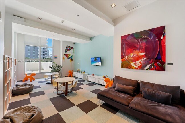 Building Photo - 1100 S Miami Ave