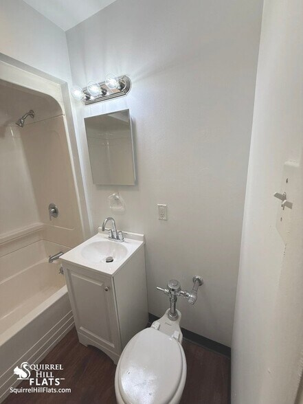 Building Photo - 5710 Phillips Ave