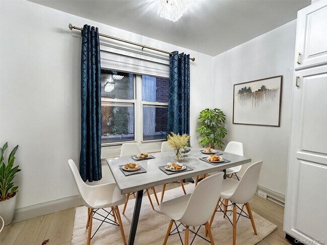 Building Photo - 153 Fifth Ave