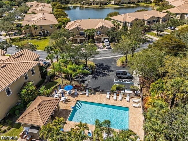 Building Photo - 3240 Cottonwood Bend