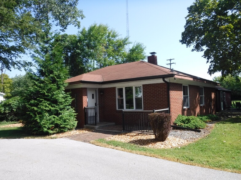 Primary Photo - 252 State Park Dr