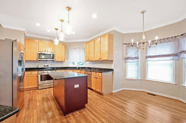 Building Photo - 9370 Windsor Shade Dr