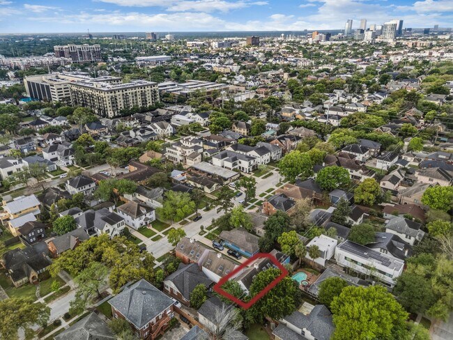 Building Photo - 1616 Kipling St