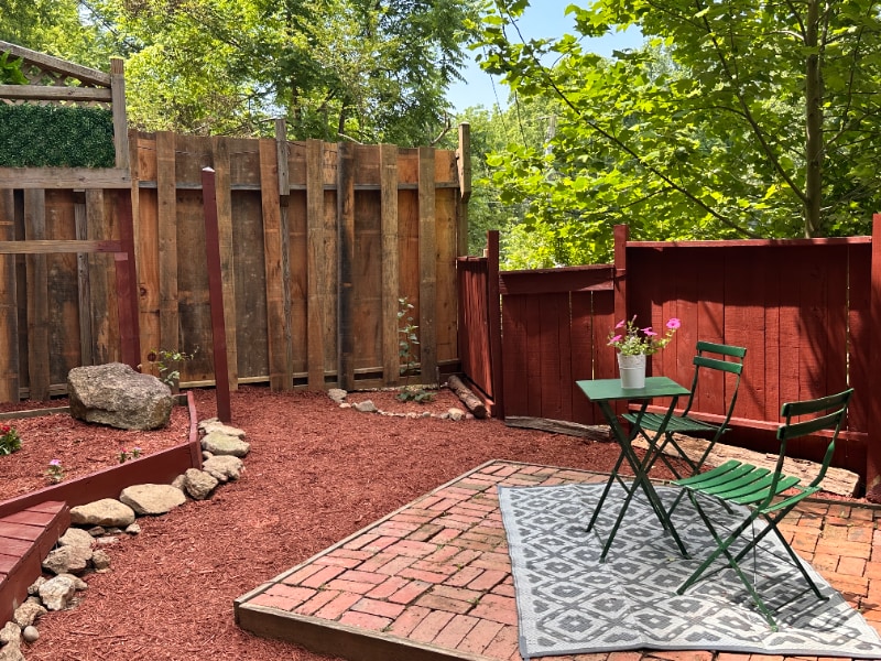 Building Photo - 224 E Deep Creek Rd