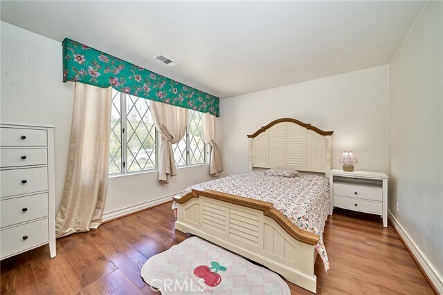 Building Photo - 1089 Village Dr