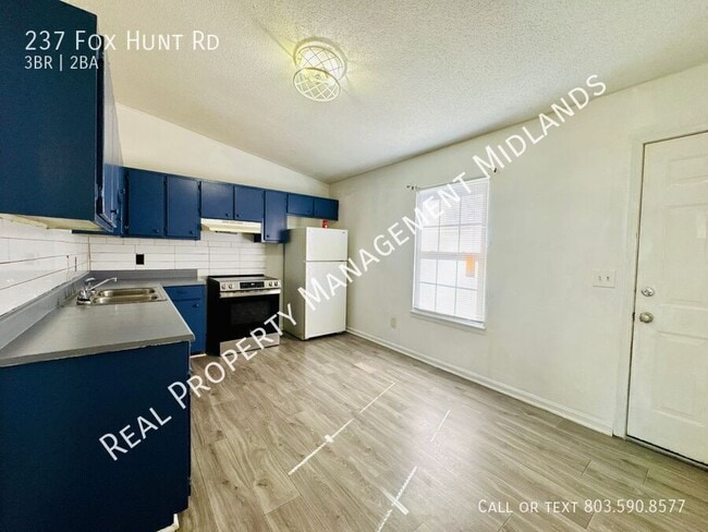 Building Photo - 237 Foxhunt Rd