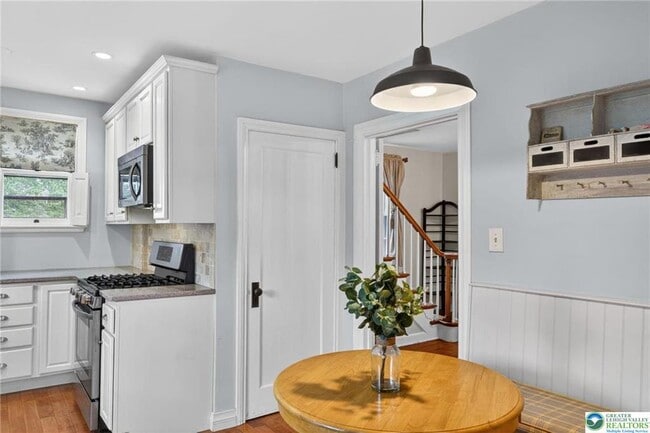 Building Photo - 5686 Cetronia Rd