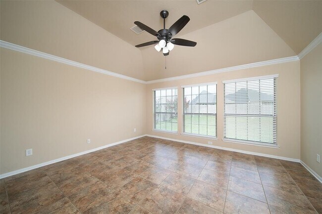 Building Photo - 2024 Silverwater Ct