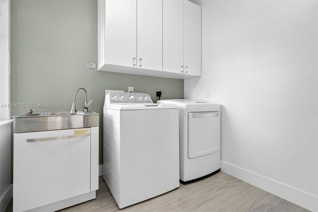 Building Photo - 1549 Breakwater Terrace