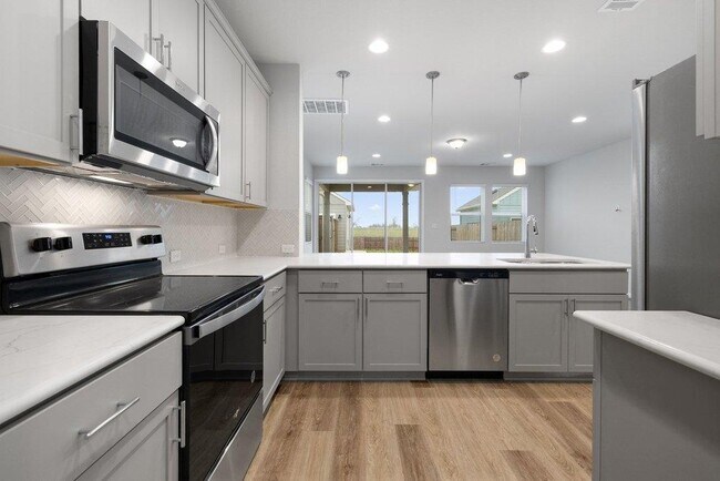 Building Photo - 303 Elm Br Trl