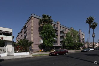 Building Photo - Kingsley Court Apartments