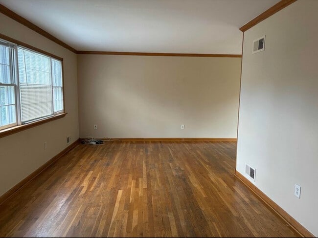 Building Photo - 8610 35th Ave