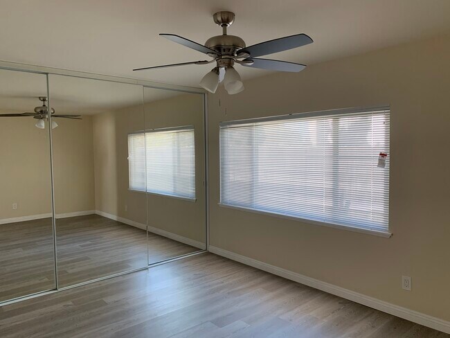 Building Photo - 856 Crystal Creek Ct