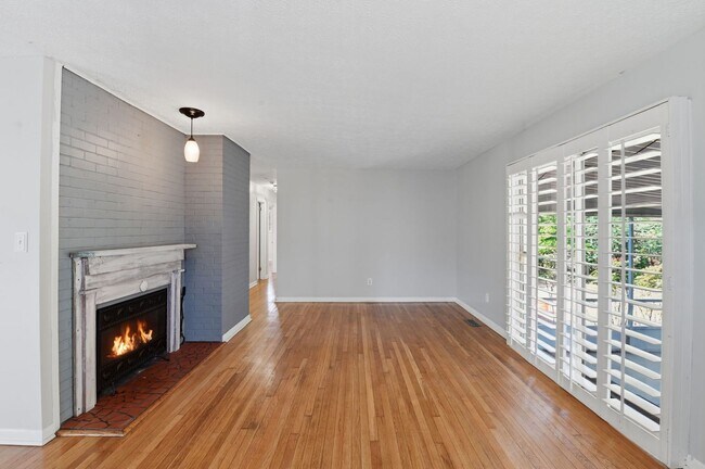 Building Photo - 3 Bedroom 1.5 bath home in hampton