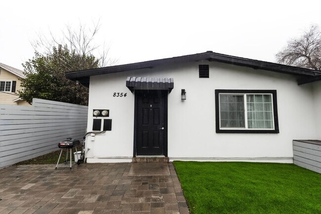 Building Photo - 8354 Adams St