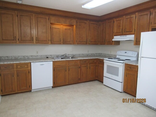 Building Photo - 192 Gertrude Dr