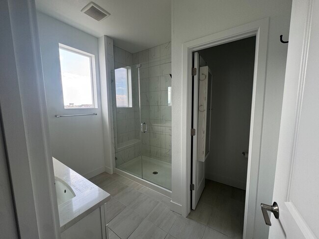 Building Photo - 2851 W 69th Ave