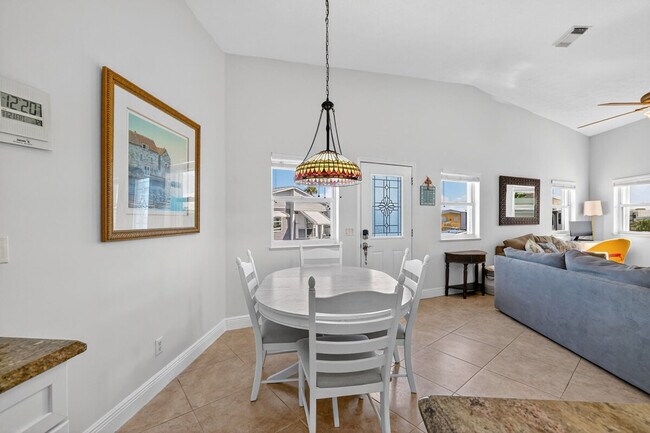 Building Photo - 1282 Nettles Blvd