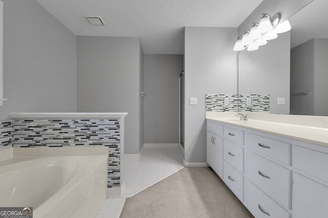 Building Photo - 115 Rockhurst Chase
