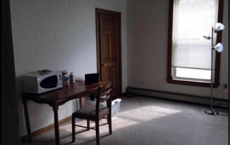 Building Photo - 41 Hollywood St.