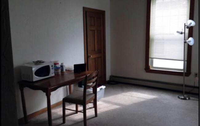 Building Photo - 41 Hollywood St.