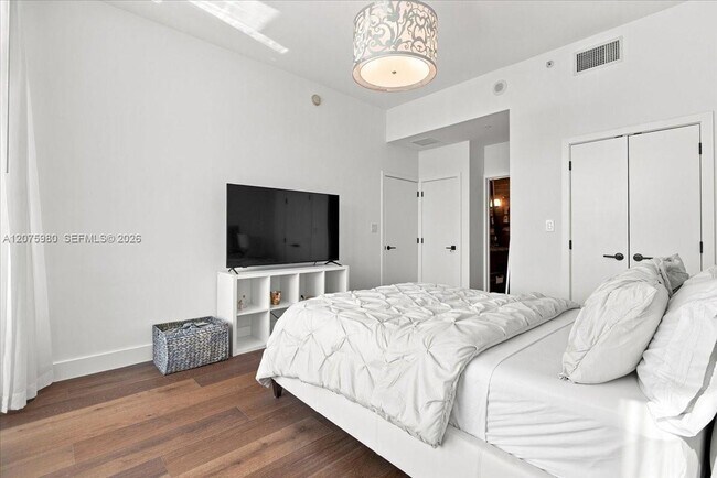 Building Photo - 6799 Collins Ave
