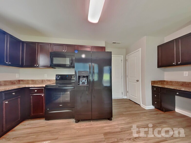 Building Photo - 507 Menlo Pk Rd